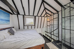 Bedroom- click for photo gallery